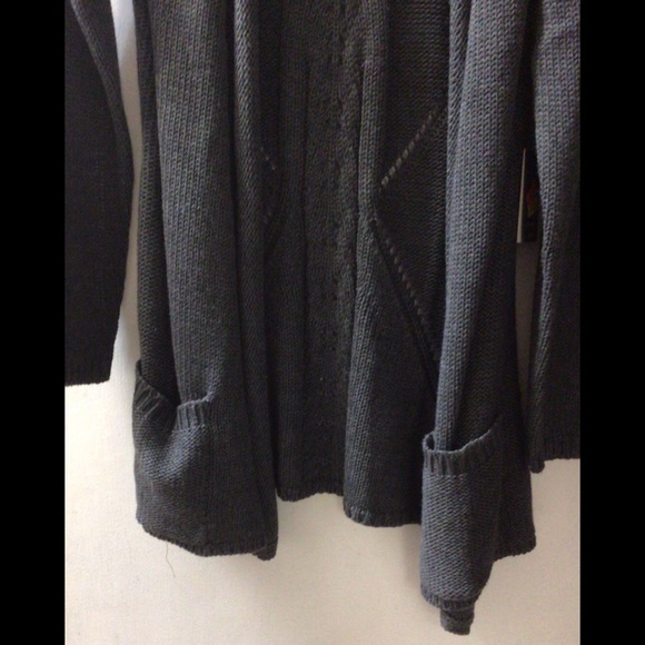 🌟 Cardigan With Embroidered Back - Picture 5 of 6